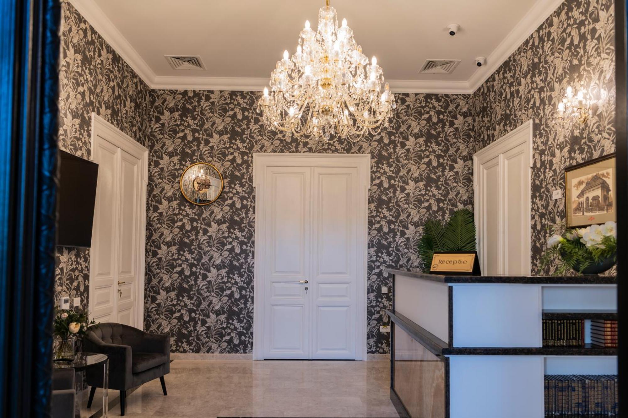 Sir Luxury Boutique Hotel Brăila Exterior foto